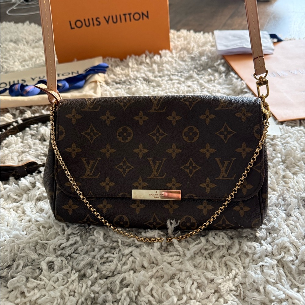 louis vuitton favorite MM in monogram print